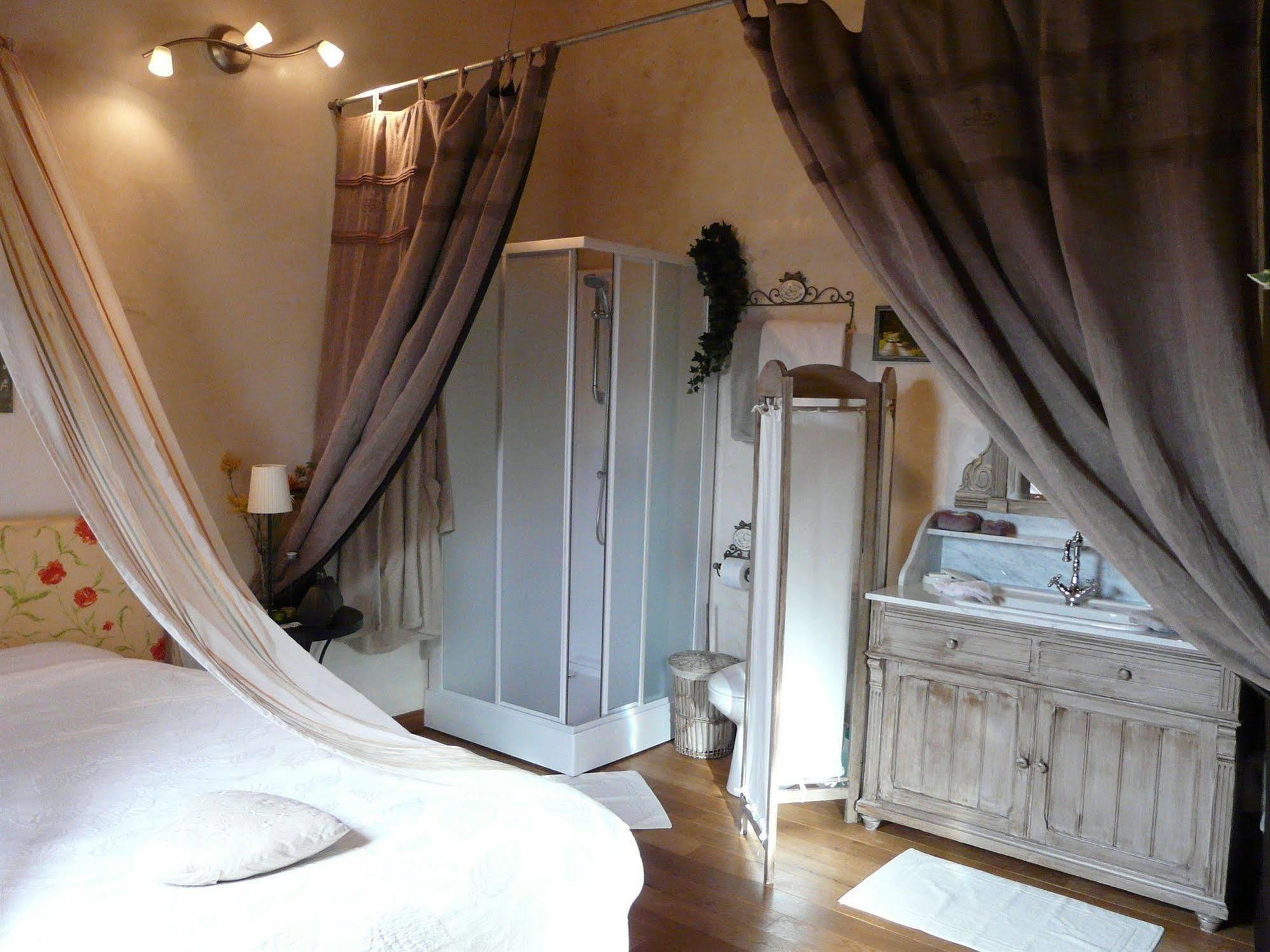B&B Aux Gaietes De La Sabotiere Seloignes エクステリア 写真